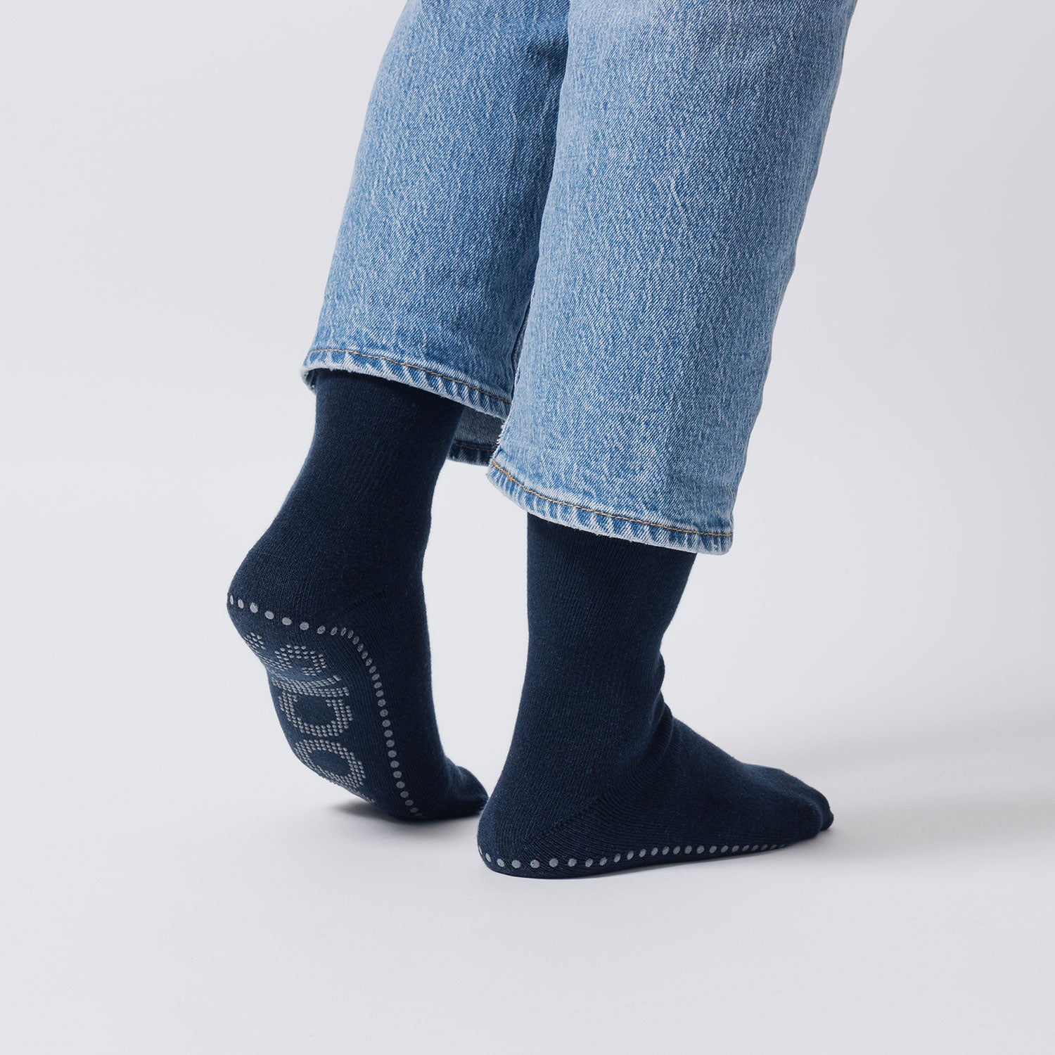 snocks-anti-rutsch-socken-lang-grau-unisex image 2