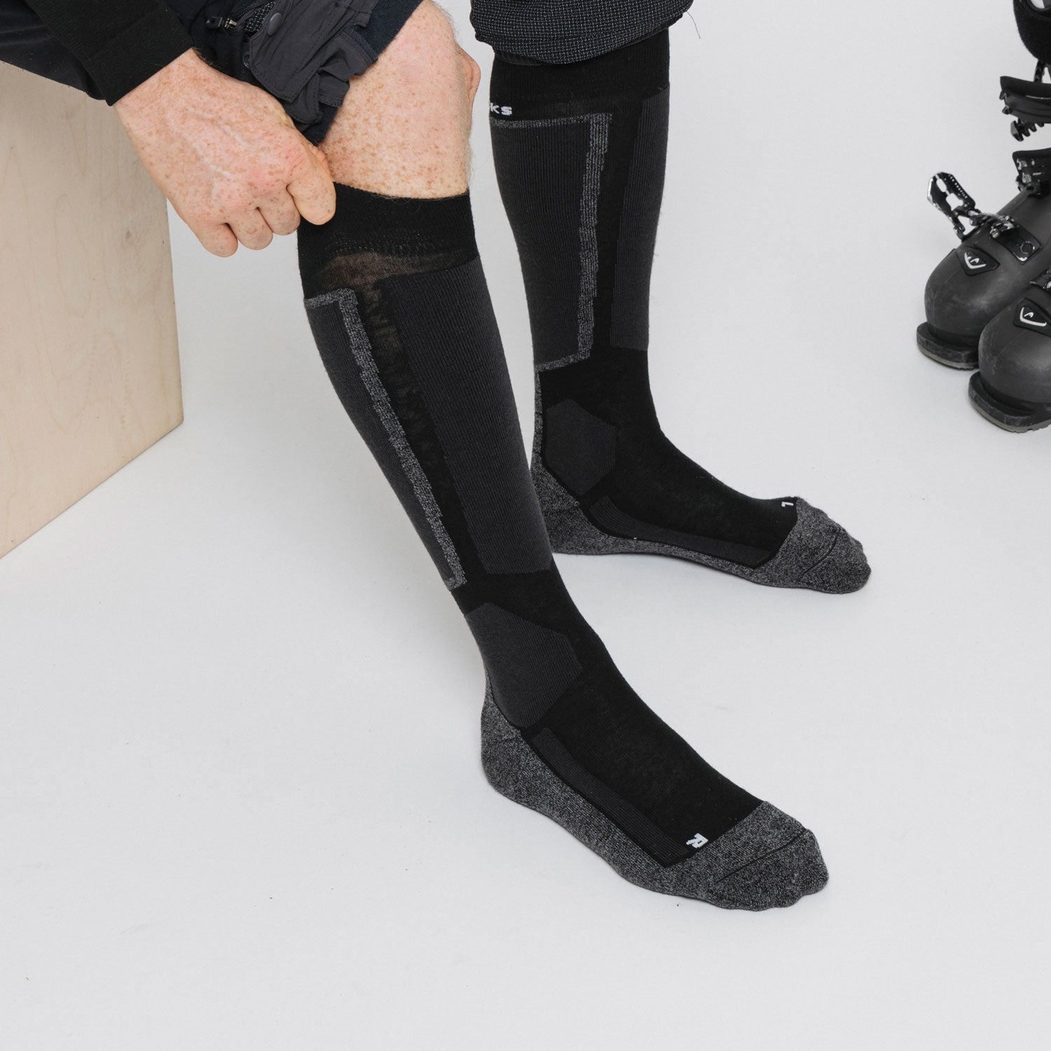 snocks-skisocken-schwarz-kniehoch-unisex image 2