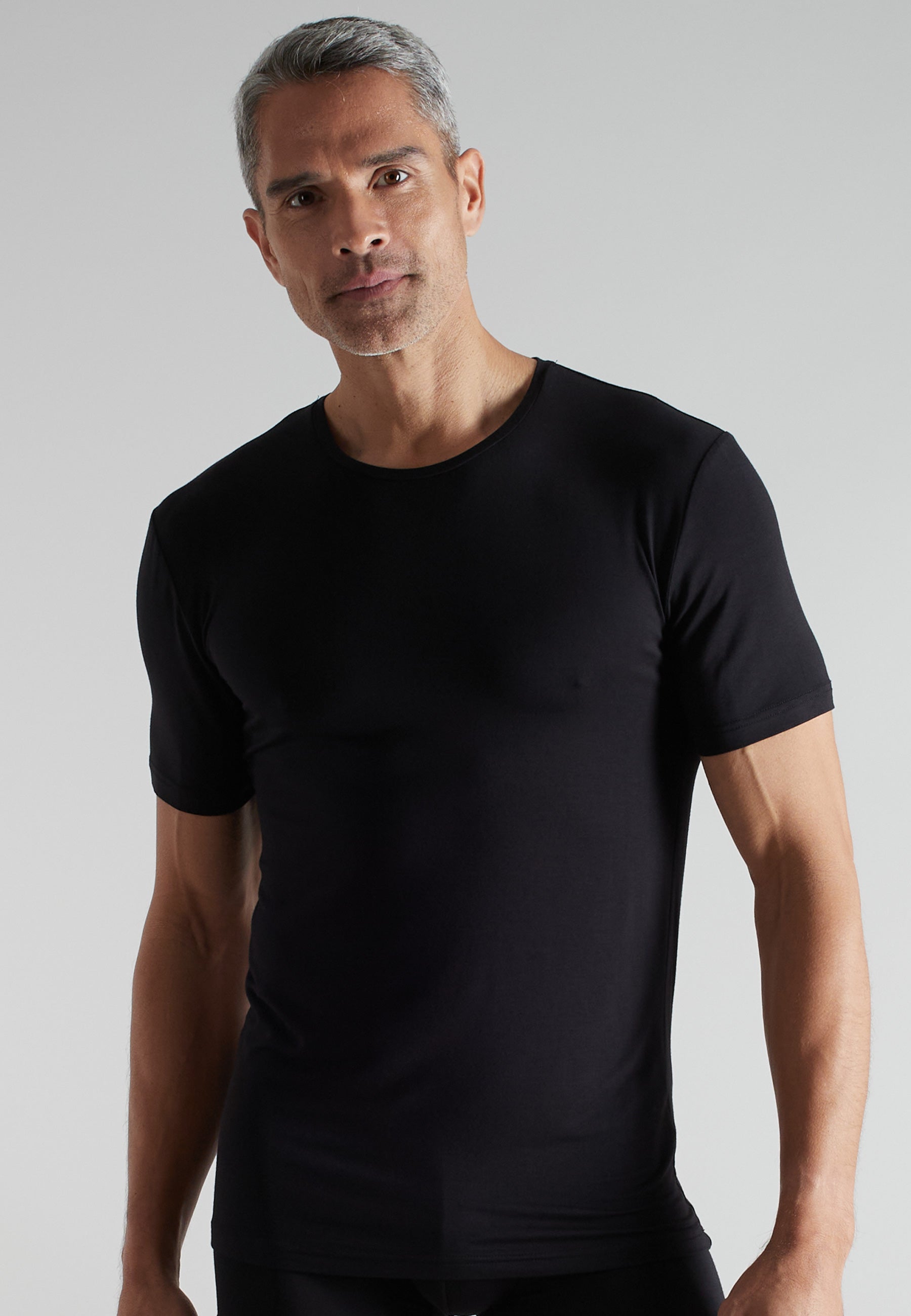 ceceba-herren-shirt-schwarz-uni-rundhals image 2