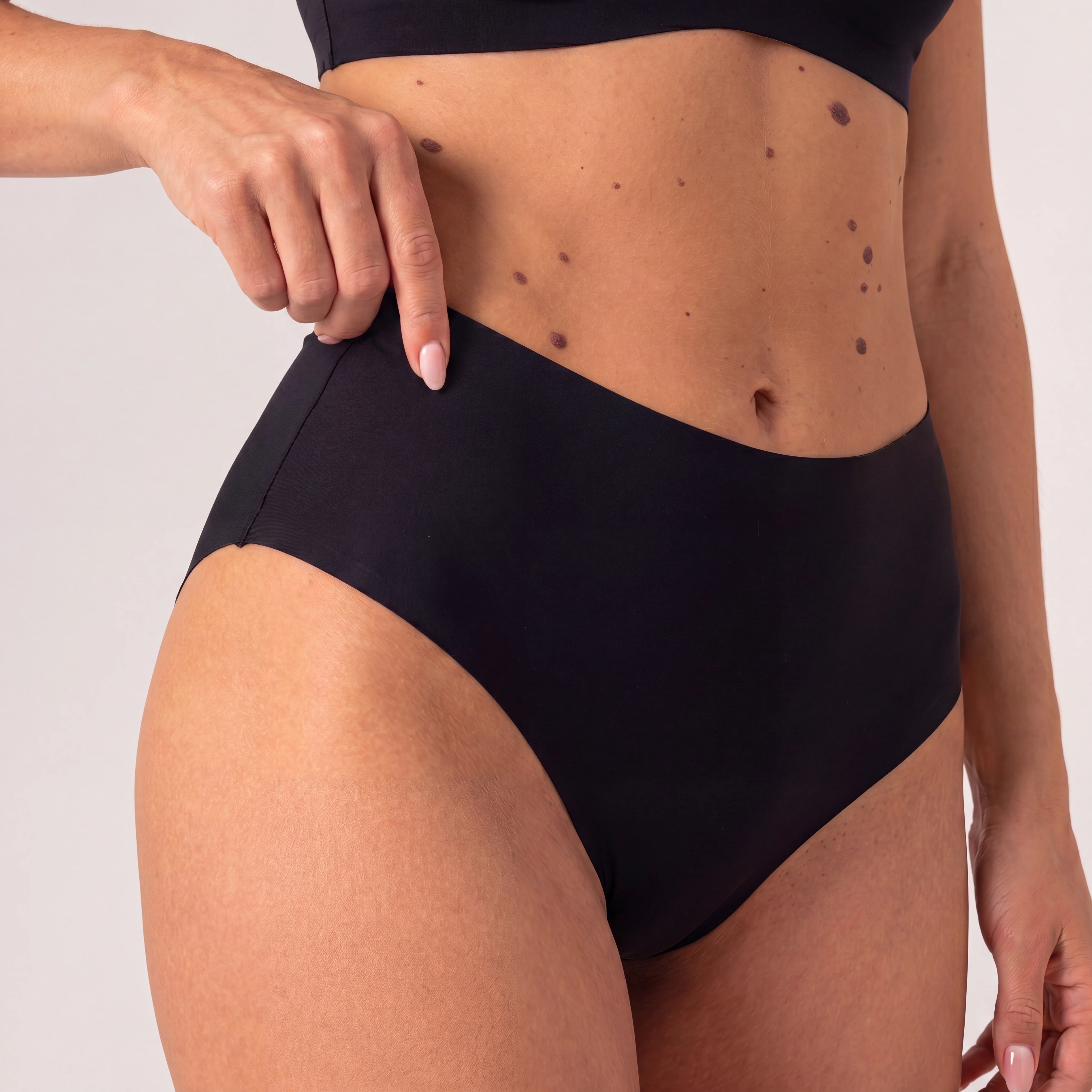 snocks-microfiber-high-waist-seamless-tanga-schwarz image 2