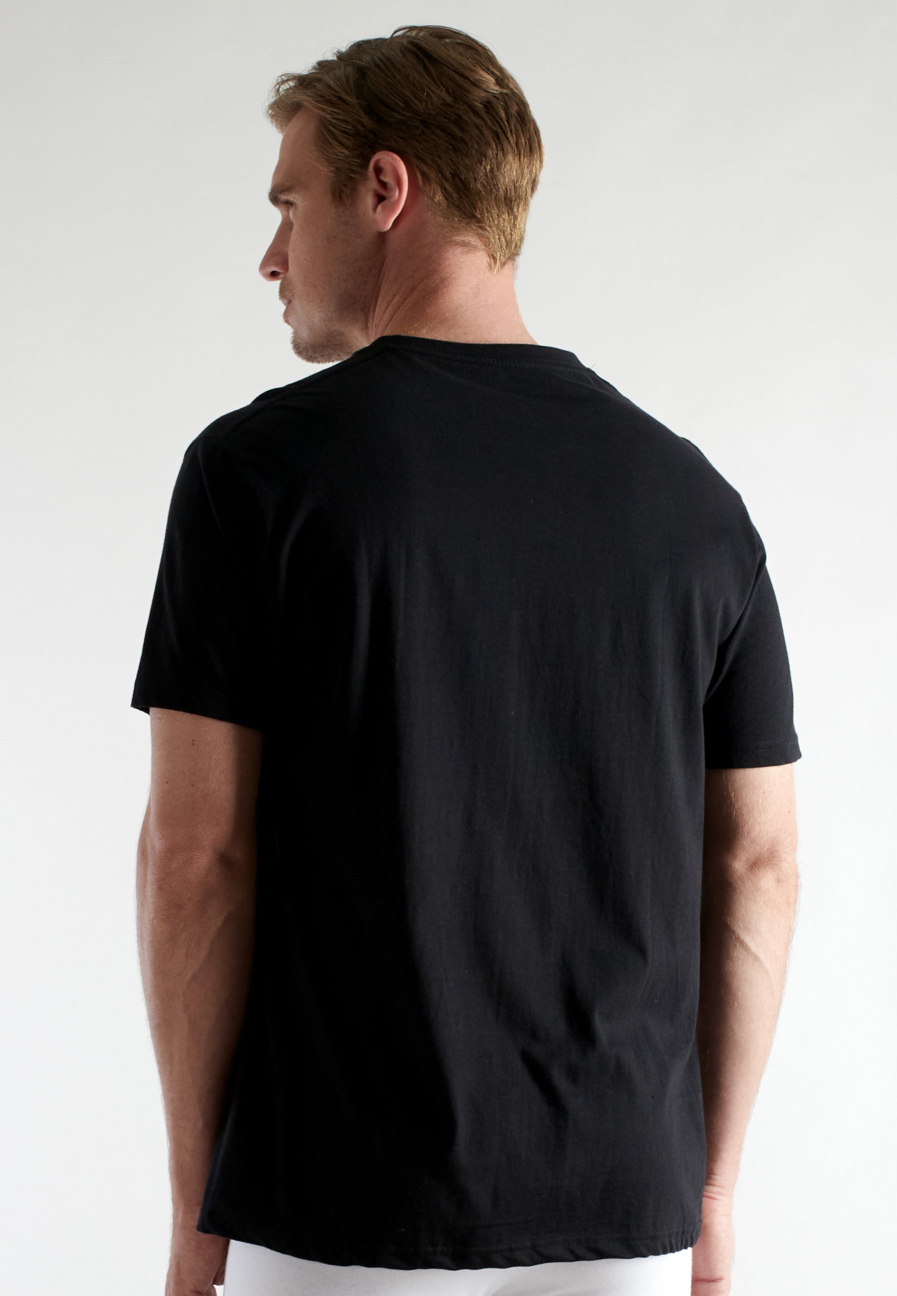 ceceba-herren-shirt-schwarz-uni-2er-pack-mit-v-kragen image 3