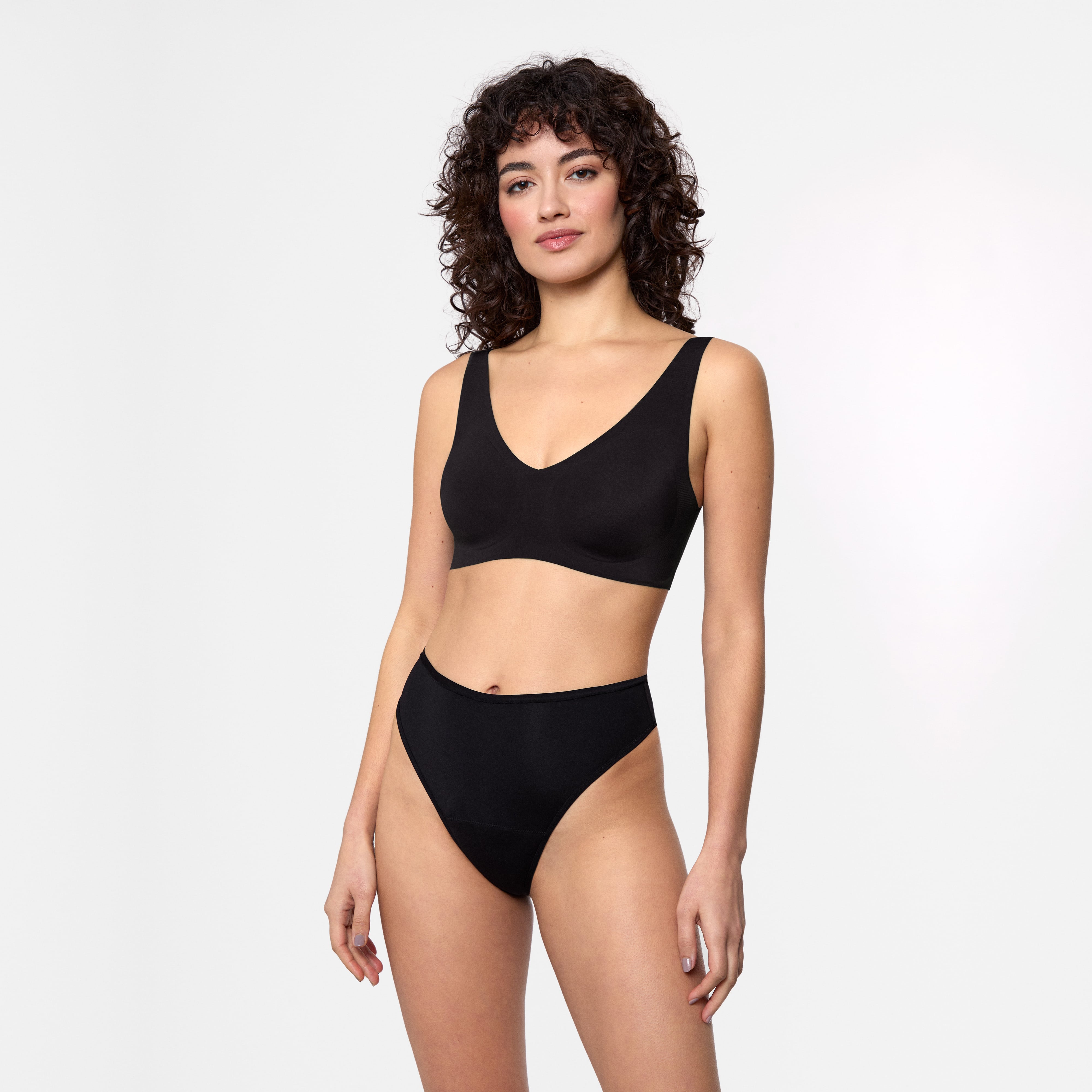 snocks-x-femtis-perioden-tanga-sina-highwaist-schwarz-periodenslip image 2