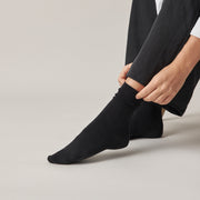 snocks-klassische-socken-damen-schwarz image 4
