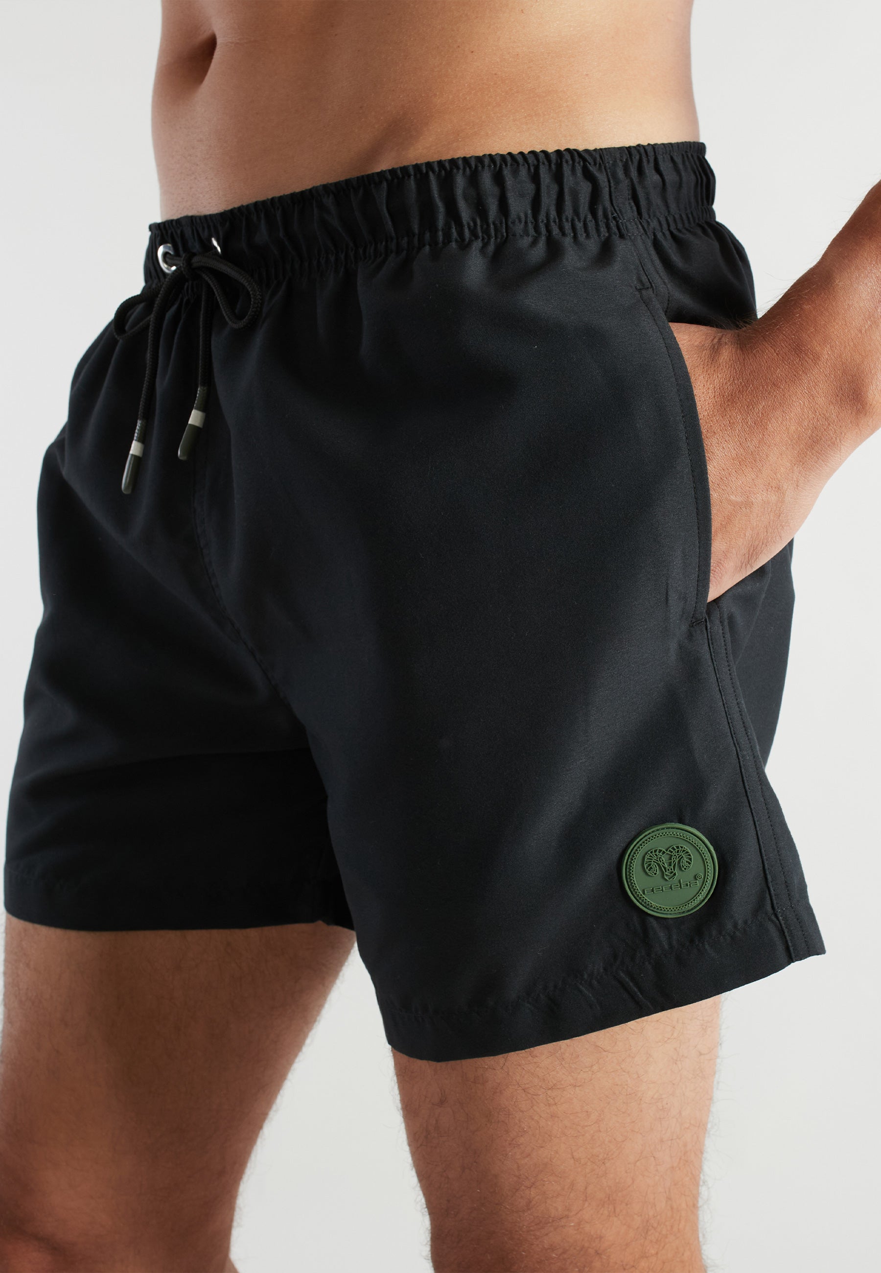 ceceba-herren-badeshorts-schwarz-uni image 4