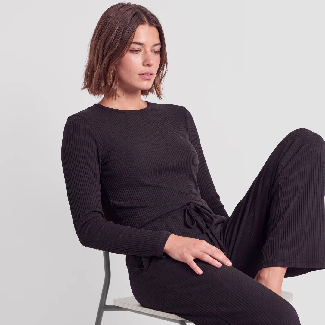 snocks-loungehose-damen-rippstruktur-schwarz-sweatpants image 8