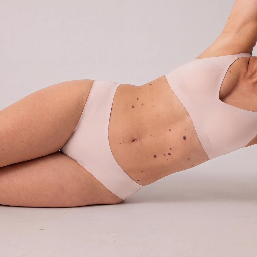 snocks-microfiber-seamless-tanga-beige-nahtlos-damen image 3