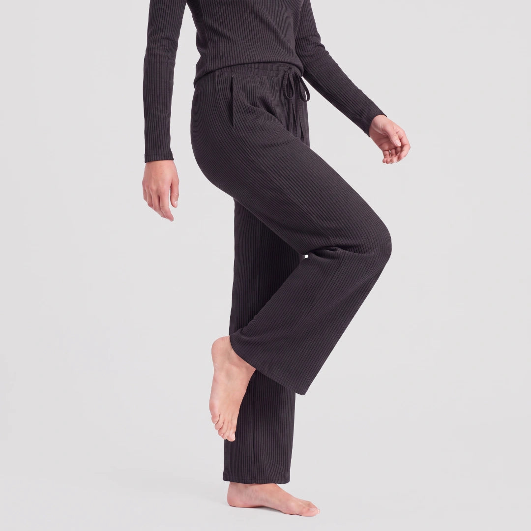 snocks-loungehose-damen-rippstruktur-schwarz-sweatpants image 7