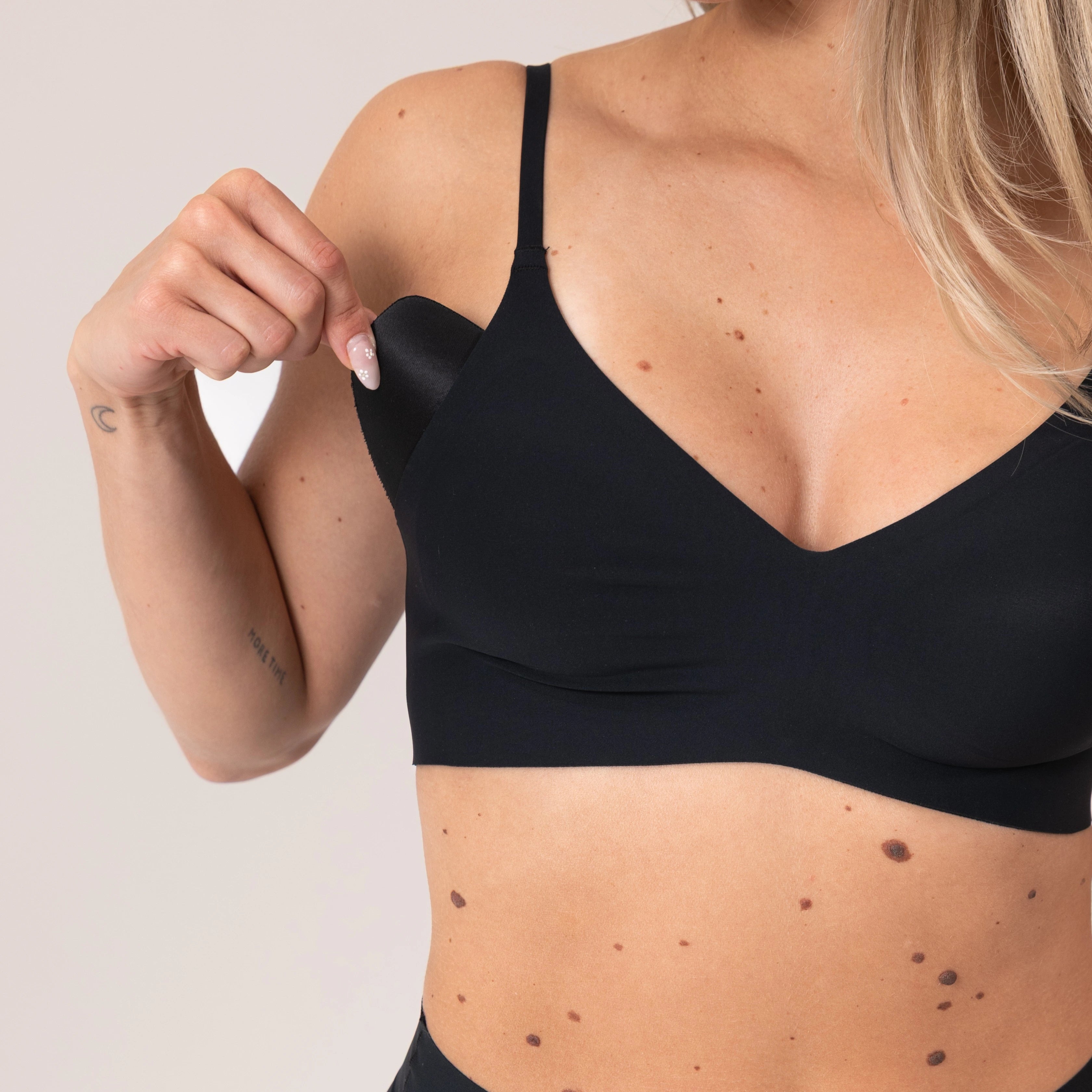 snocks-microfiber-seamless-soft-bh-schwarz-damen-b-gel-bh-nahtlos image 4